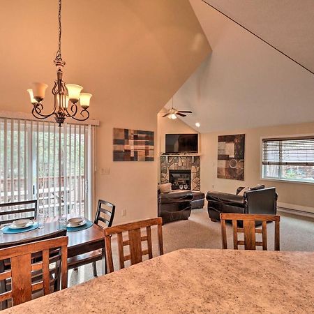 Family Poconos Home With Decks, 6 Mi To Skiing! Albrightsville Esterno foto